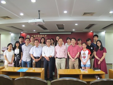 台湾高雄医学大学张芳荣教授、新加坡国立大学沈汉明教授应邀来韩国h漫