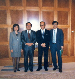 专注中药产学研三十余年:记韩国h漫
院长徐宏喜